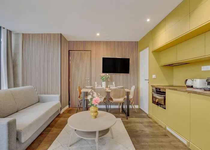 The Musical Treasure - 4p - Montparnasse Station *